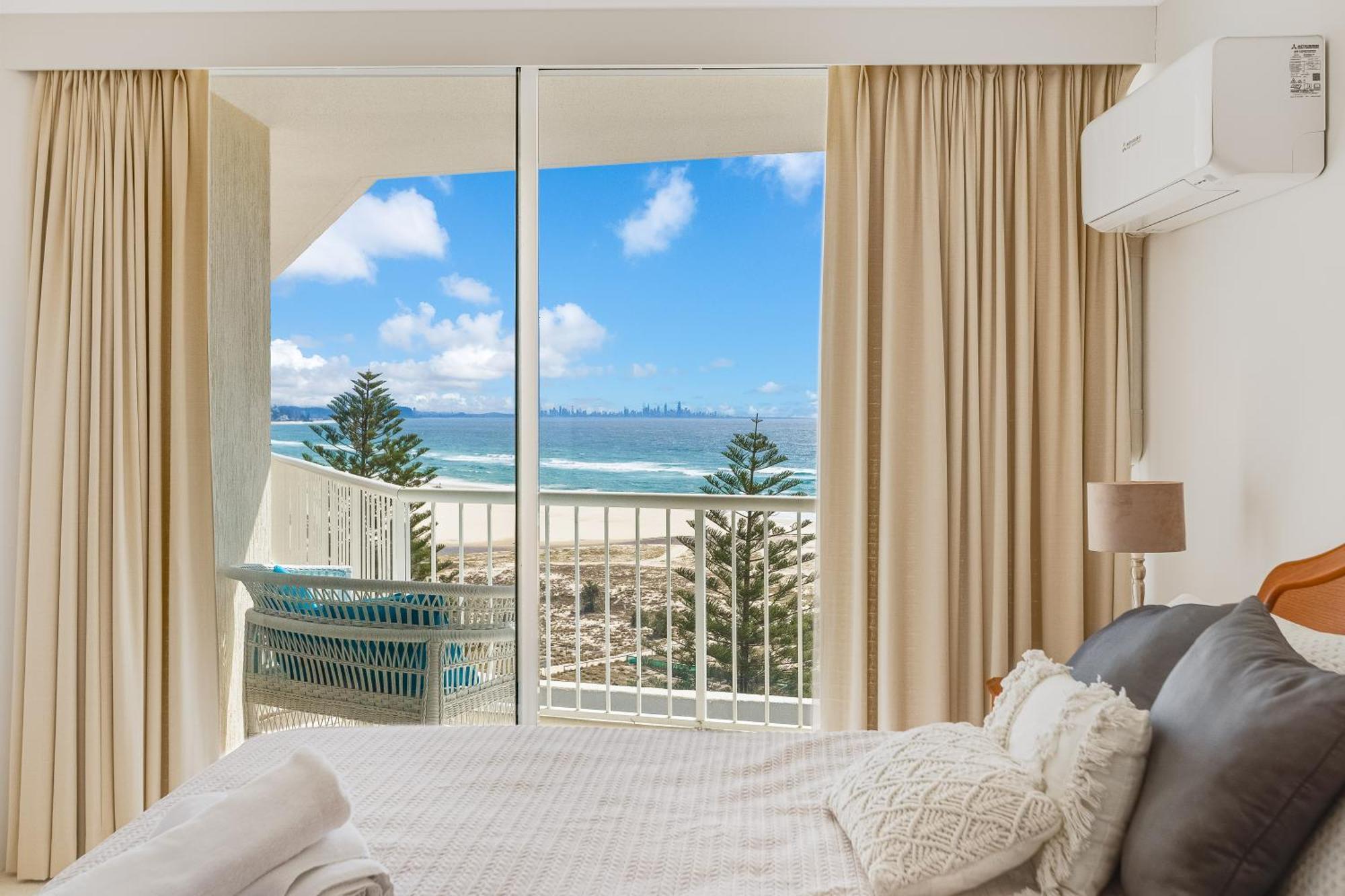 Meridian Tower Kirra Beach Coolangatta Exterior photo